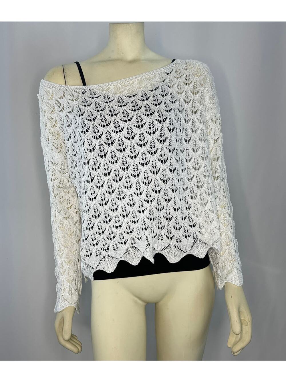 NWT CCK Style White Crochet crewneck with large sexy neck, scalloped size medium